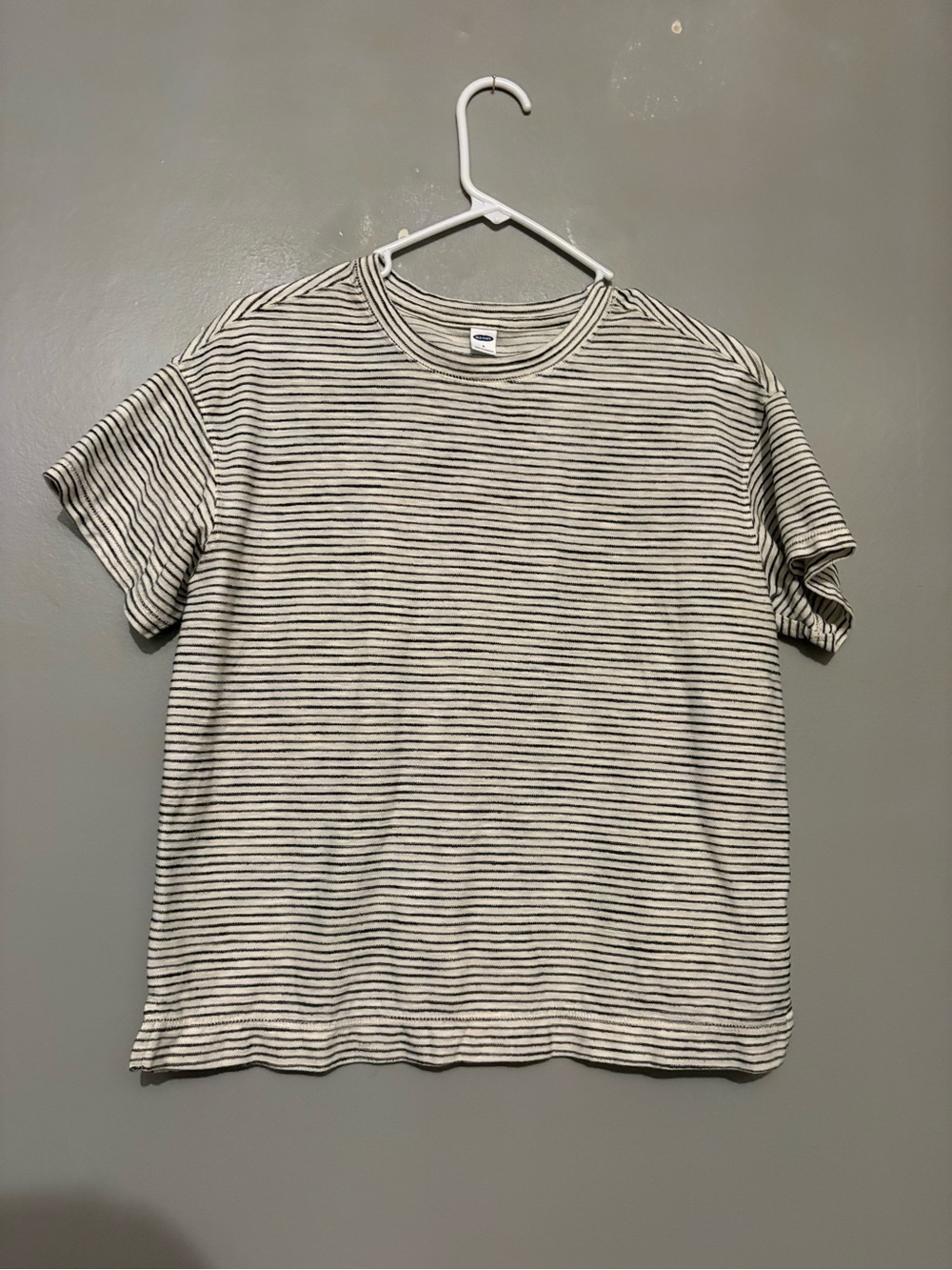 Old Navy Black & White Striped Short Sleeve Crew Tee